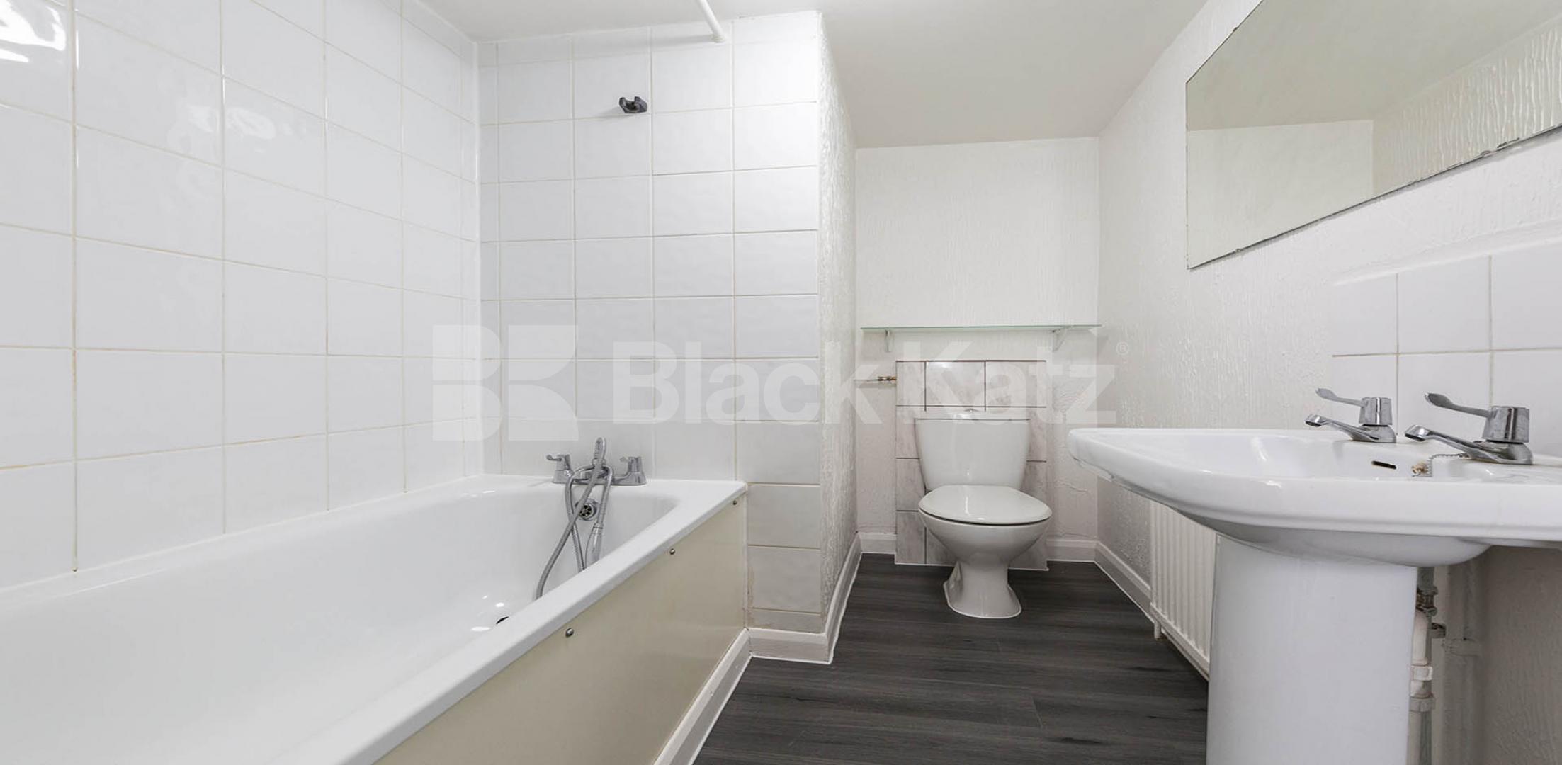 			Garden, 1 Bedroom, 1 bath, 1 reception Apartment			 Stamford Hill, Stoke Newington